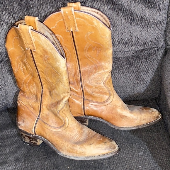 Womens cowboy boots 🤠 - Picture 1 of 1